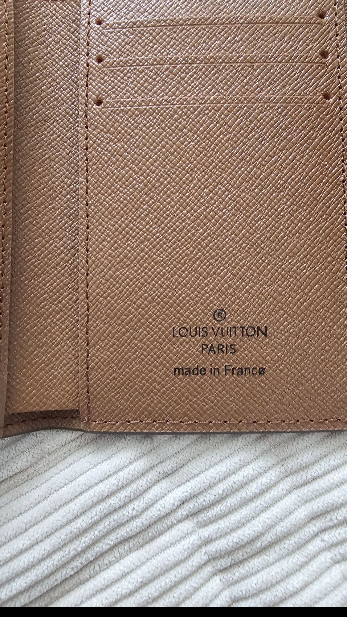 Carteira Louis Vuitton