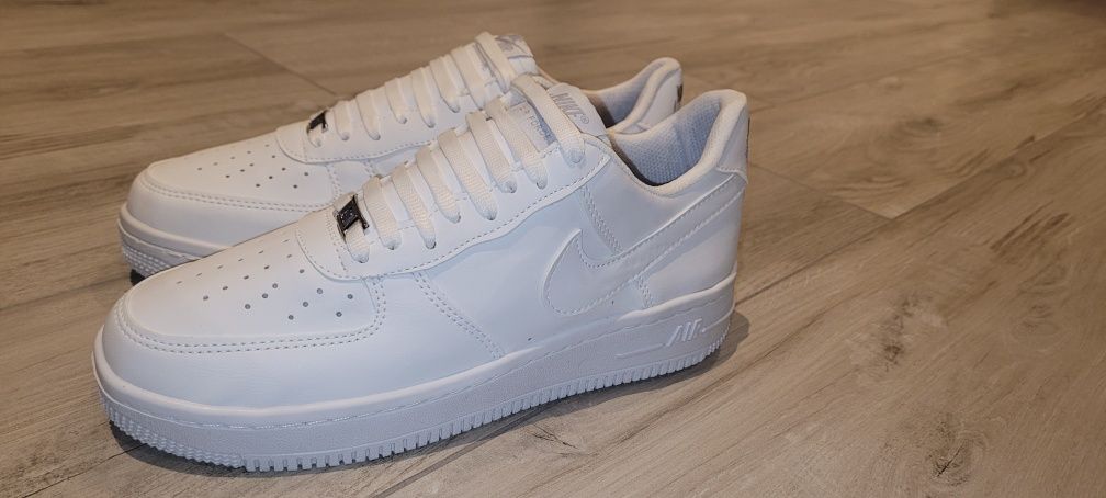 Buty Nike Air Force 1 rozmiar EUR 42