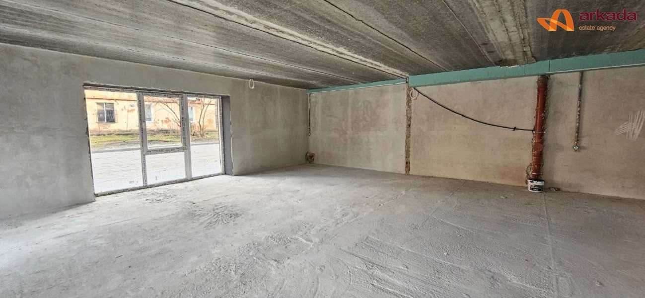Продаю приміщення біля Парку Шевченка. 96м2.