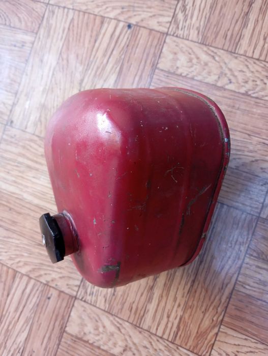 Бак от бензопилы