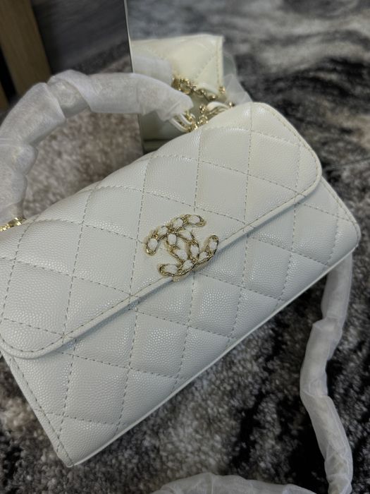 Сумочка Chanel біла