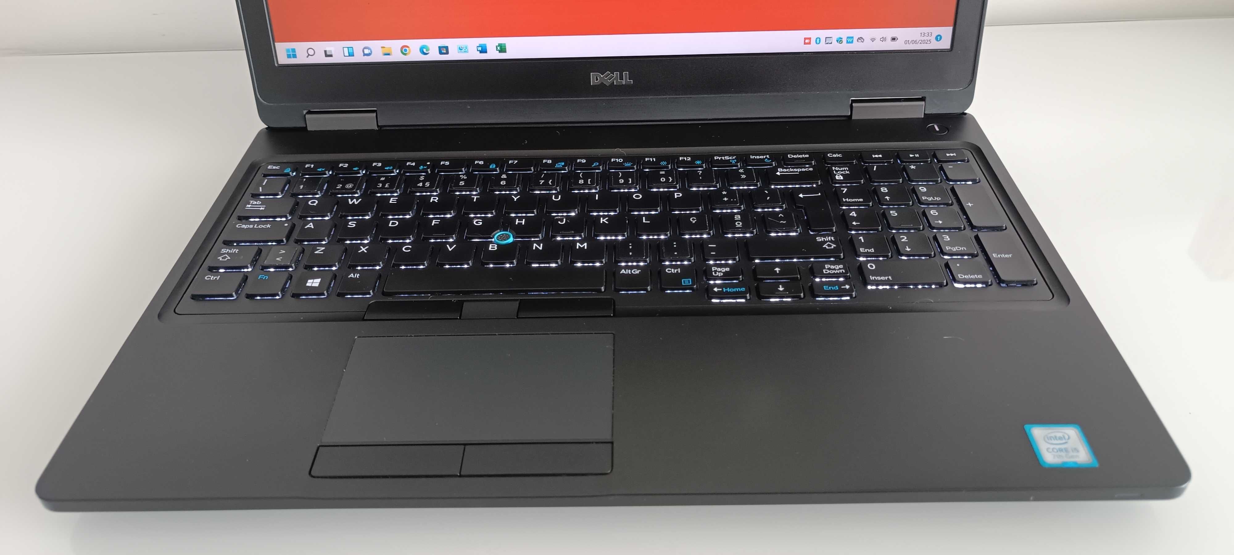 Dell Latitude 5580/Ecrã 15.6FHD/i5/12GB RAM/SSD NVME