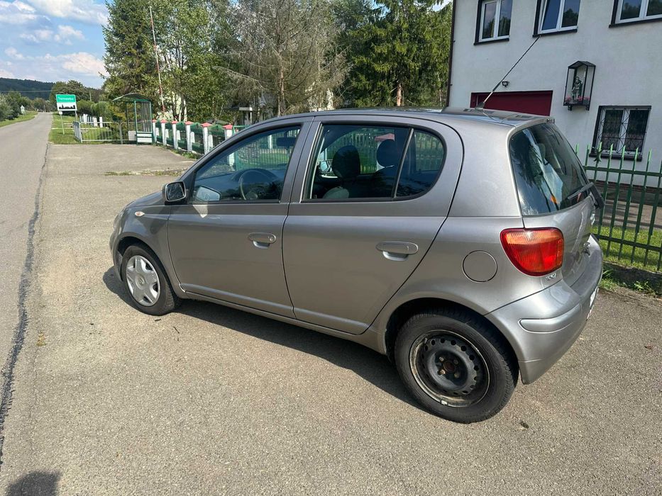 toyota yaris 1.0 vvti benzyna