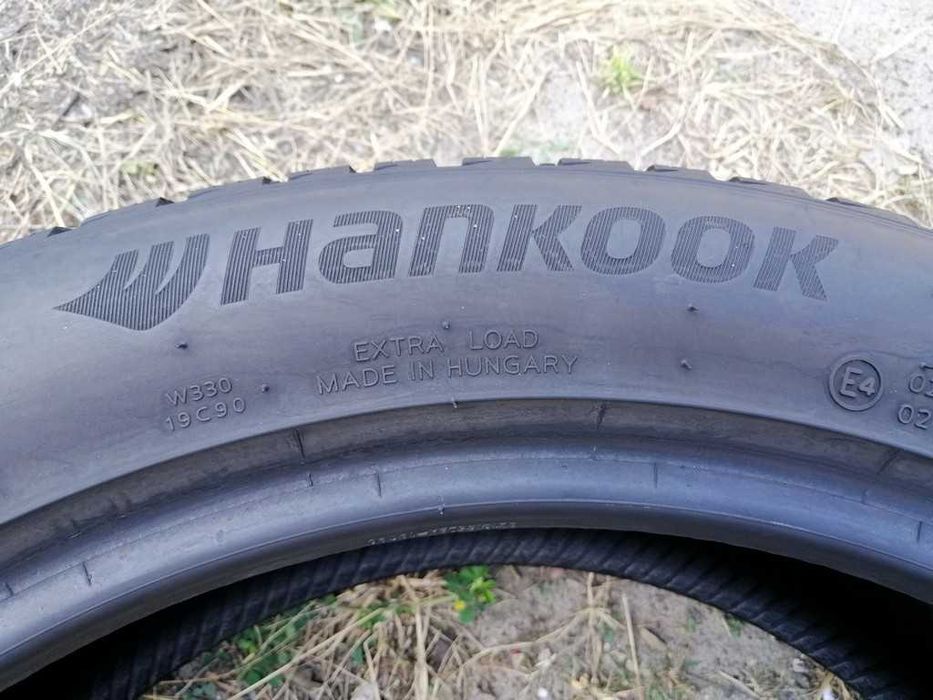 Hankook winter icept evo3 205/55R19 97H шини бу зима 2 штуки
