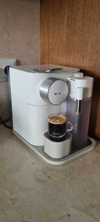 Máquina Nespresso Gran Lattissima DeLonghi