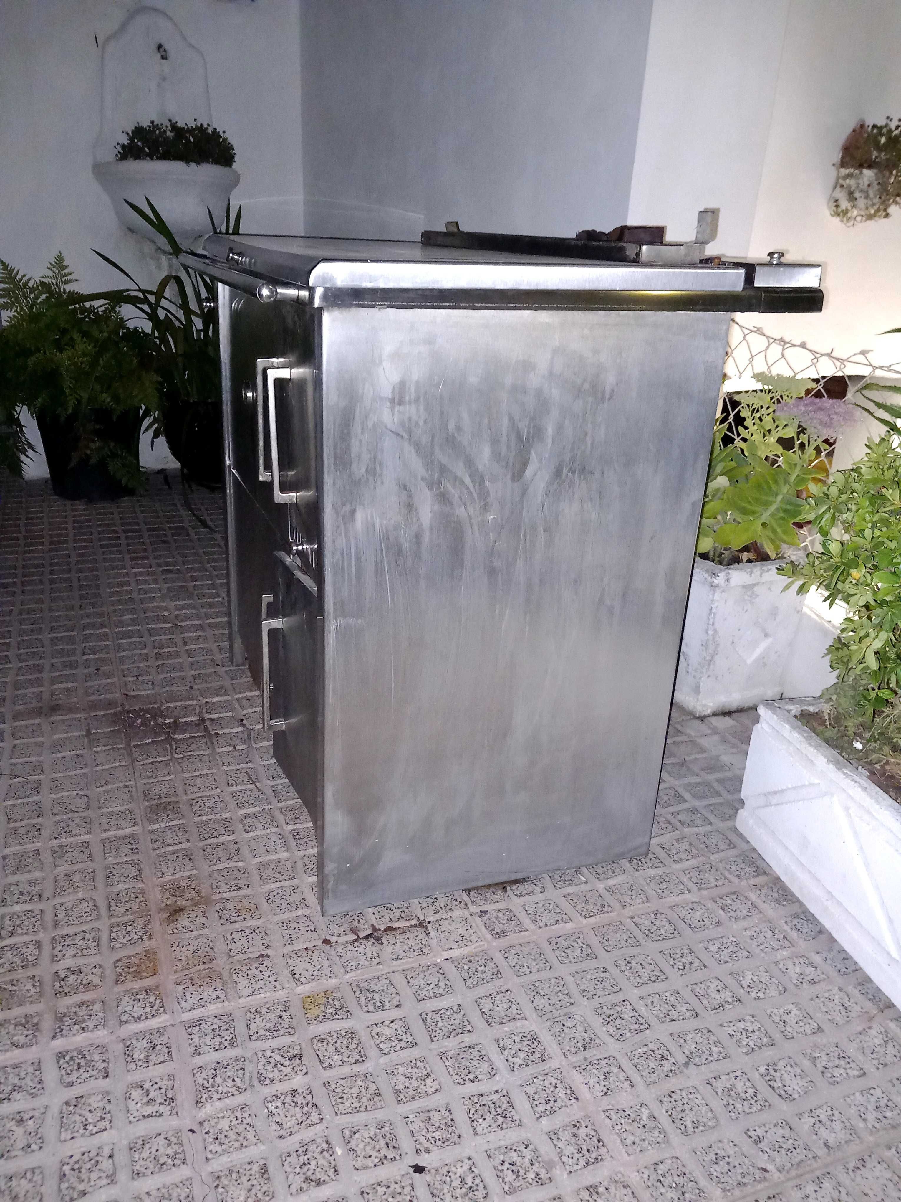 Fogão de lenha em inox