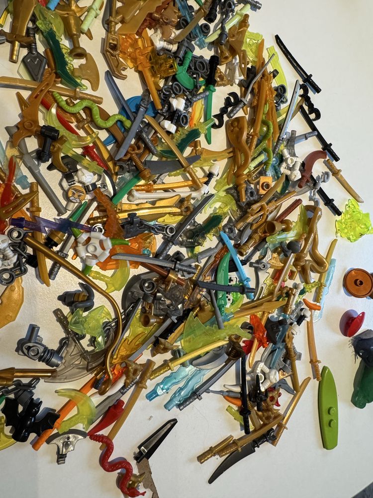 Akcesoria do figurek ninjago itp
