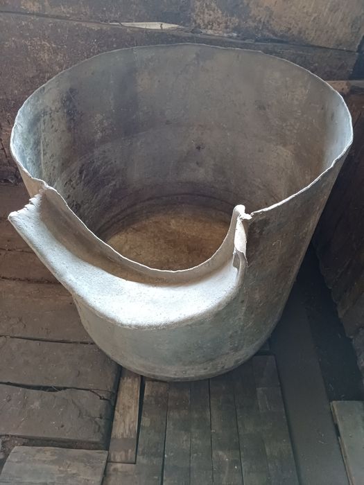 Ємність алюмінієва для будь чого(зерна або води) б/в.