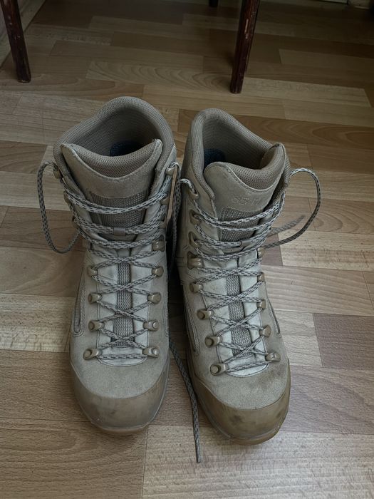 Продам берці Lowa