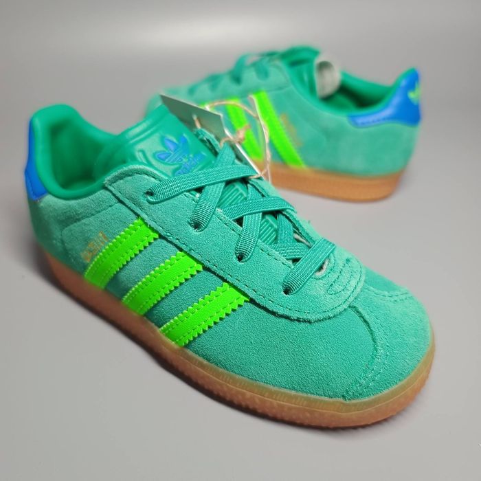 нові оригінальні Adidas Gazelle р26.5, р31.5