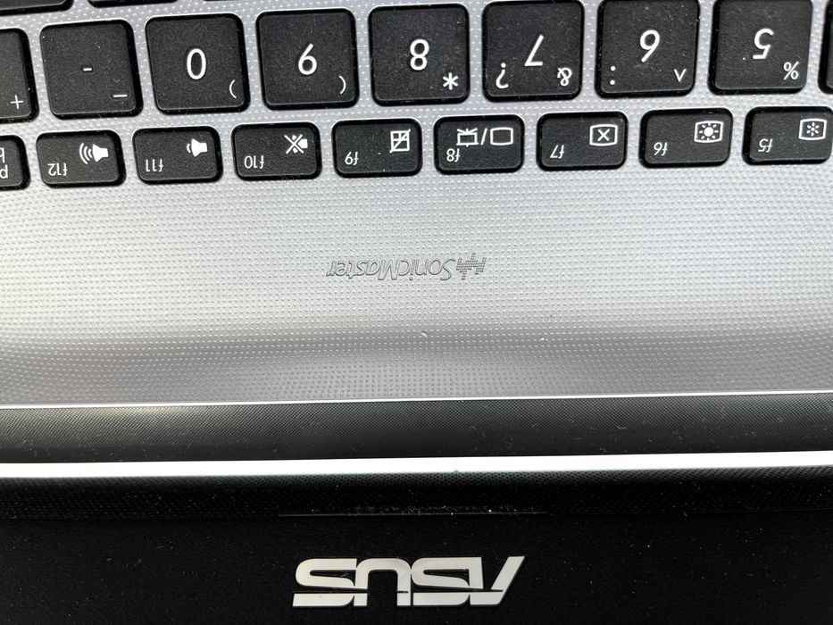 Ноутбук Asus X507M