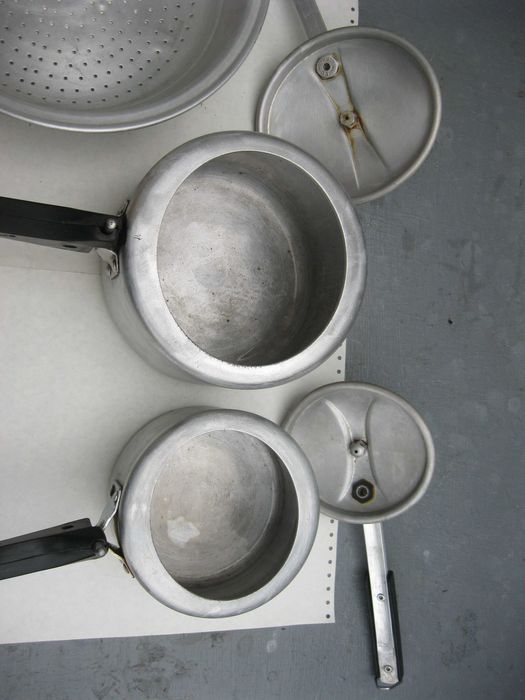 Продам скороварку алюминевую на 1,5 л и 3 л