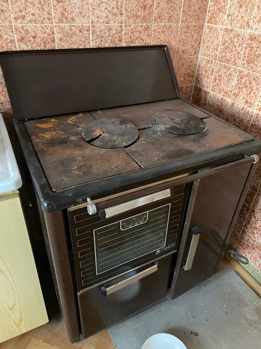 Kuchenka stara brązowa