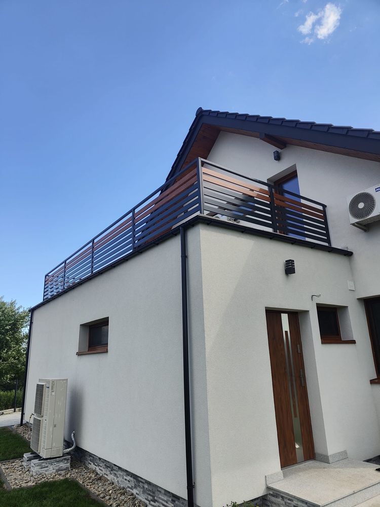 Balkon zewnętrzny, balustrada schodowa, ażurowa, balkon francuski