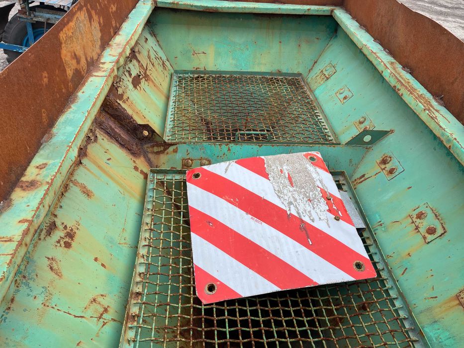 Розкидач міндобрив МВД 900