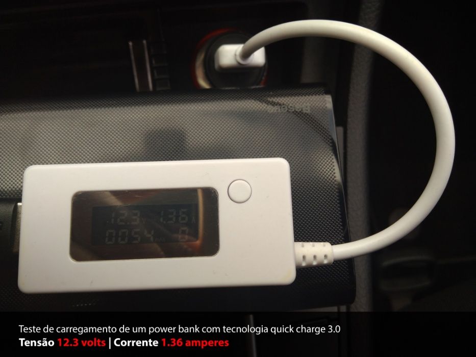 Carregador USB Quick Charge 3.0/carga rápida 18W (isqueiro automóvel)