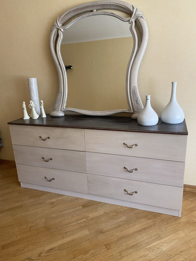 Румунські меблі, Комод з дзеркалом. Редизайн крейдова фарба