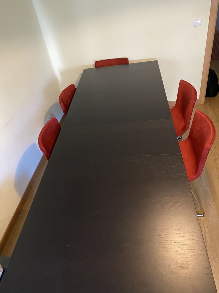 Mesa de refeiçao extensivel + cadeiras