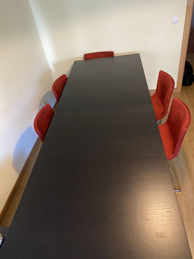 Mesa de refeiçao extensivel