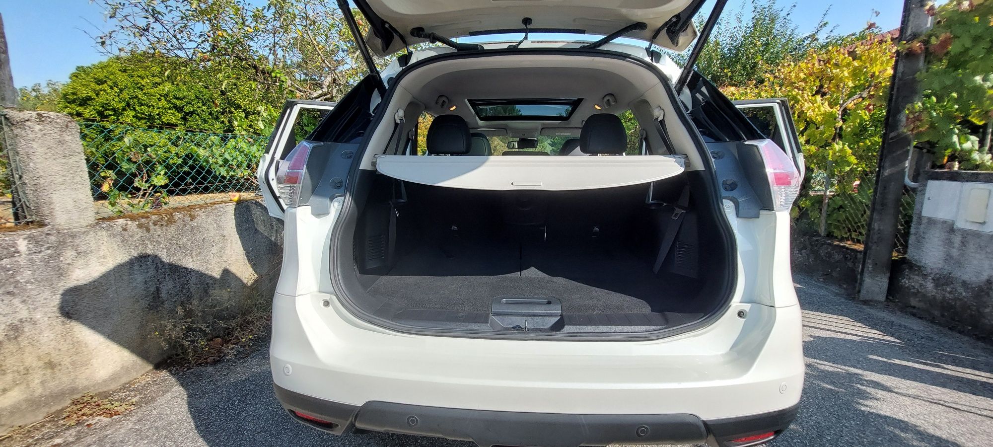Nissan X- Trail 1.6 dci Tekna- 360