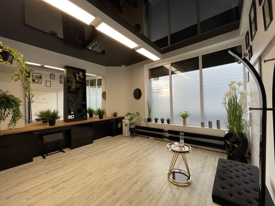 Podnajmę stanowisko/ stanowiska pracy/ część lokalu użytkowego