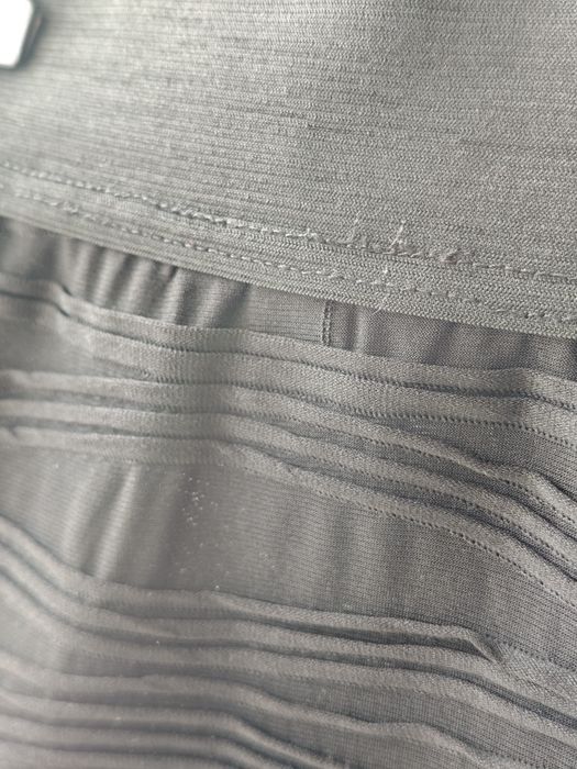 Spódnica mini bandażowa dopasowana Internacionale prążkowana