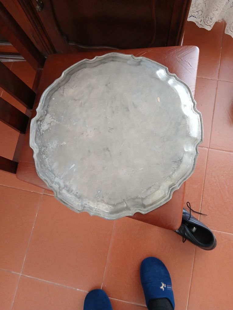 Prato de estanho