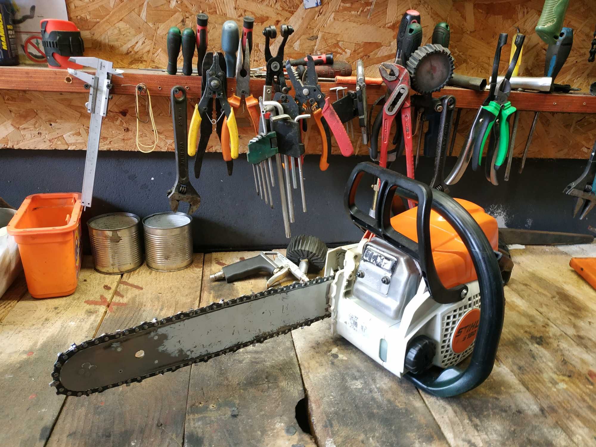 Piła spalinowa Stihl MS 180 – sprawna, gotowa do pracy