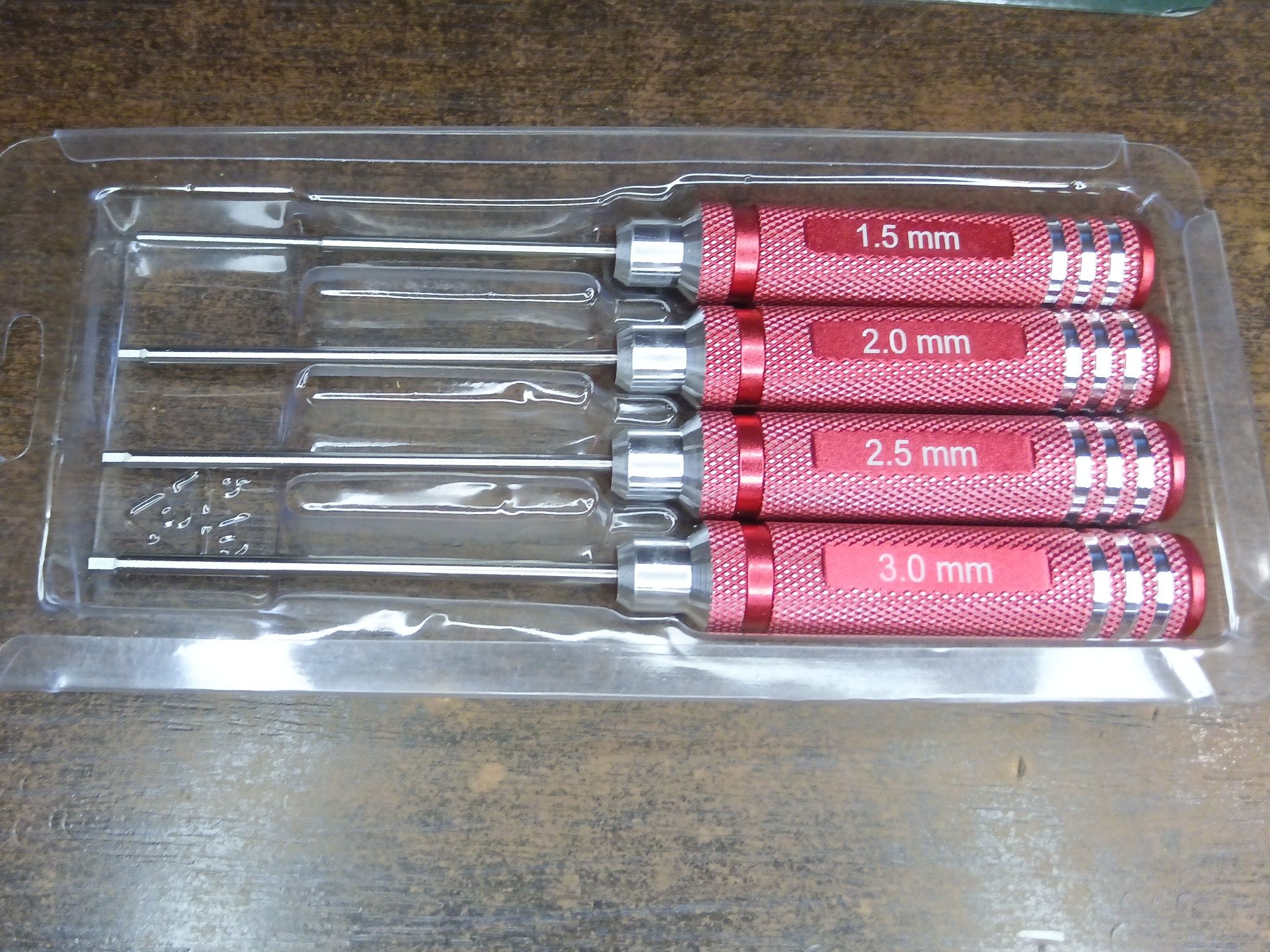 4 modelarskie śrubokręty hex czerwone 1,5mm-3mm tytanowe końcówki