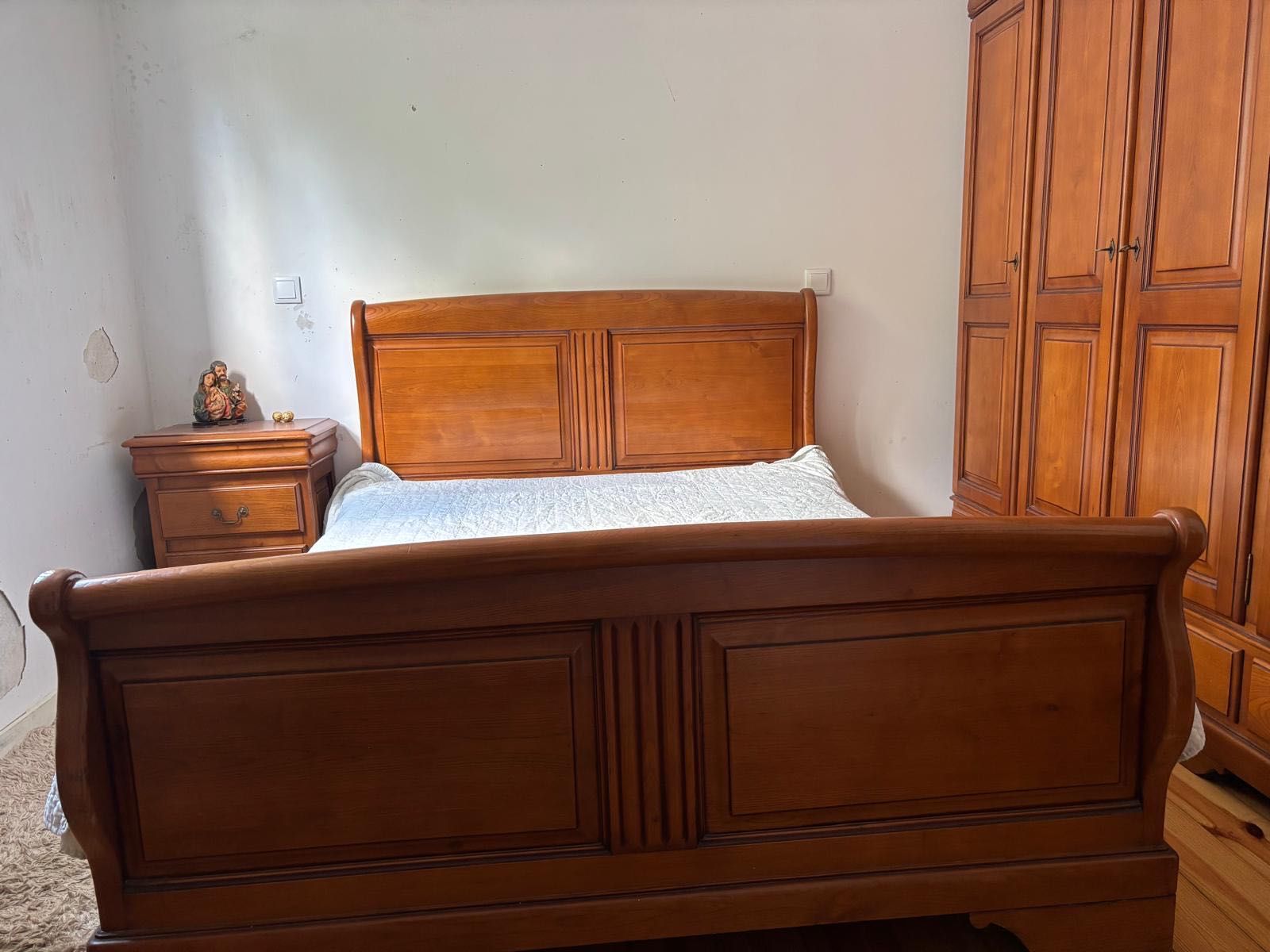 Quarto de casal em bom estado