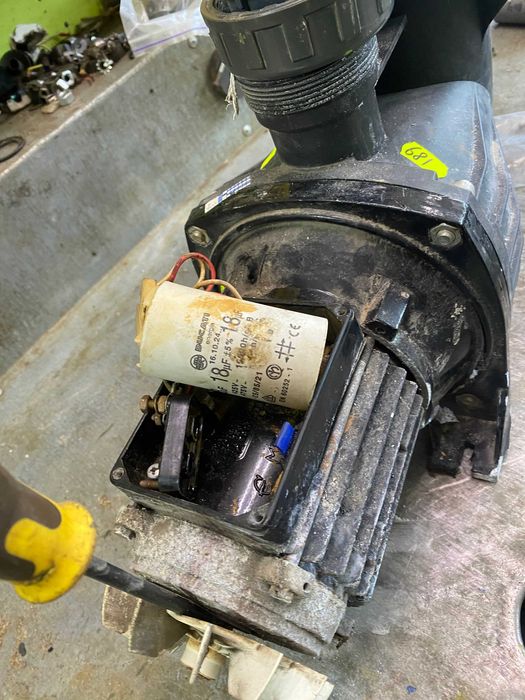 Ремонт насосів для басейнів різних марок 220V, 380V