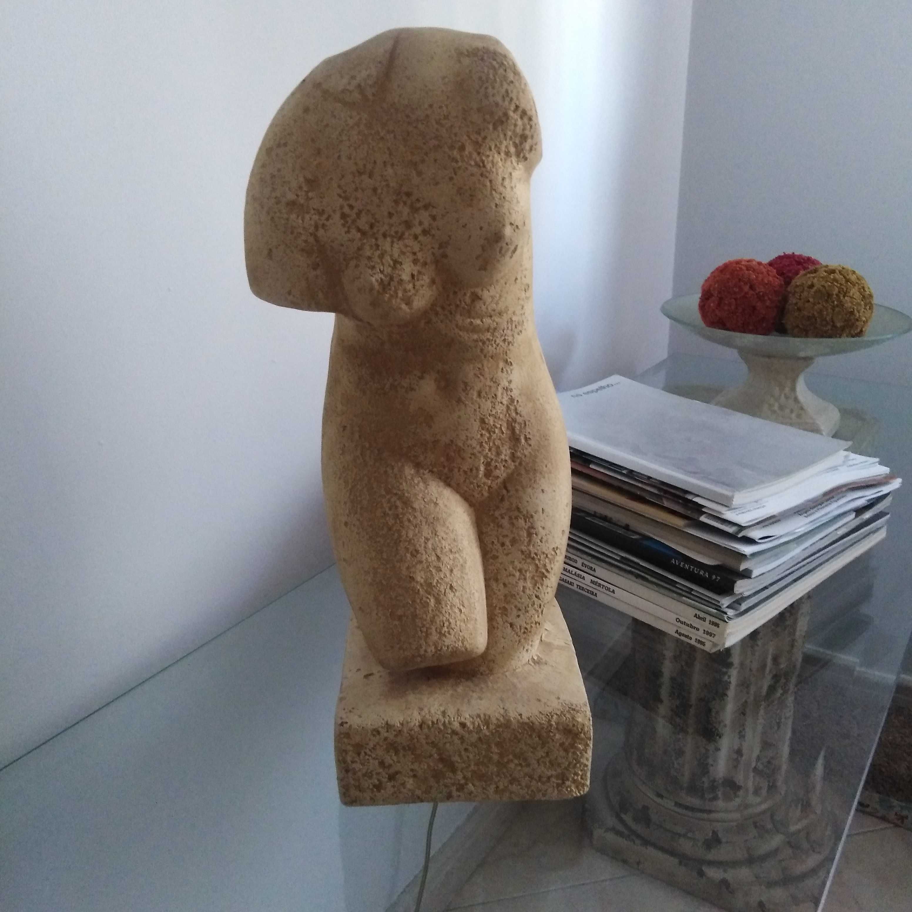 Estátua busto feminino