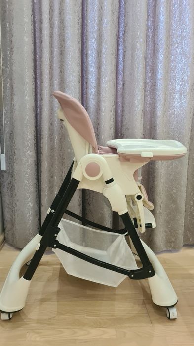 Стілець для годування Carello Stella.