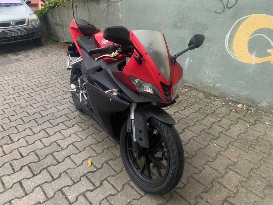 Yamaha YZF R125 2O15