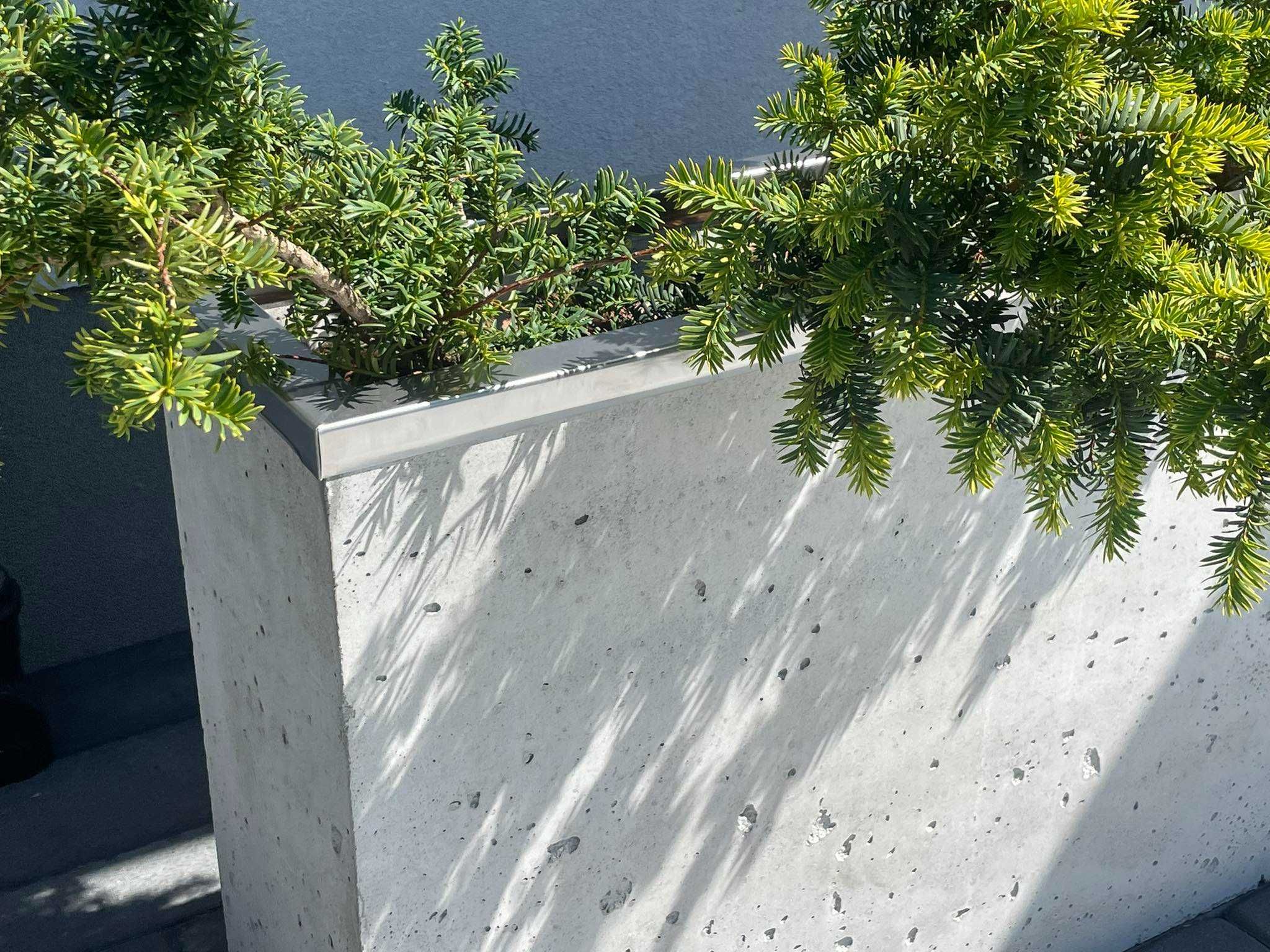 Donica betonowa 100x65x30 cm z kołnierzem z blachy nierdzewnej
