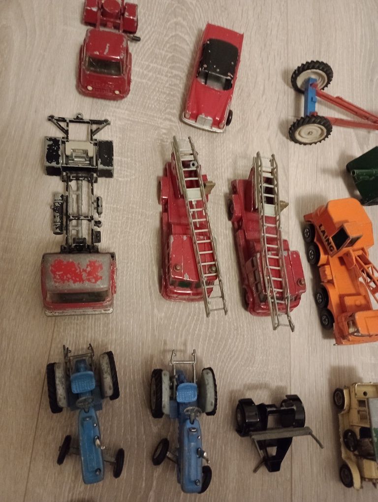 Samochodziki matchbox vintage.