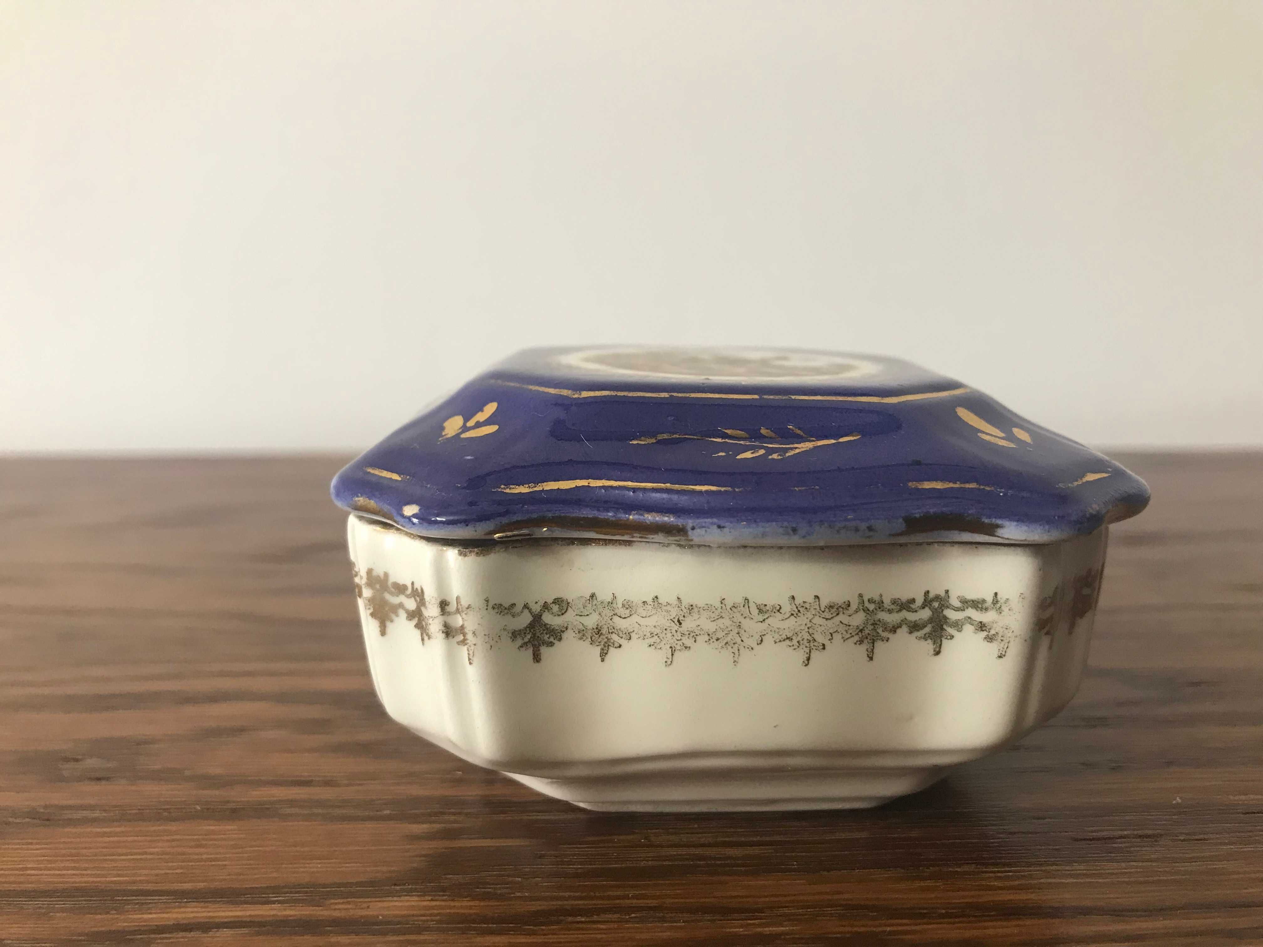 pudełko puzderko szkatułka porcelana tosca Italy