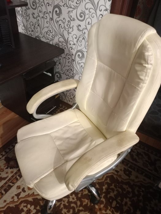 срочно продам компьютерное кресло!