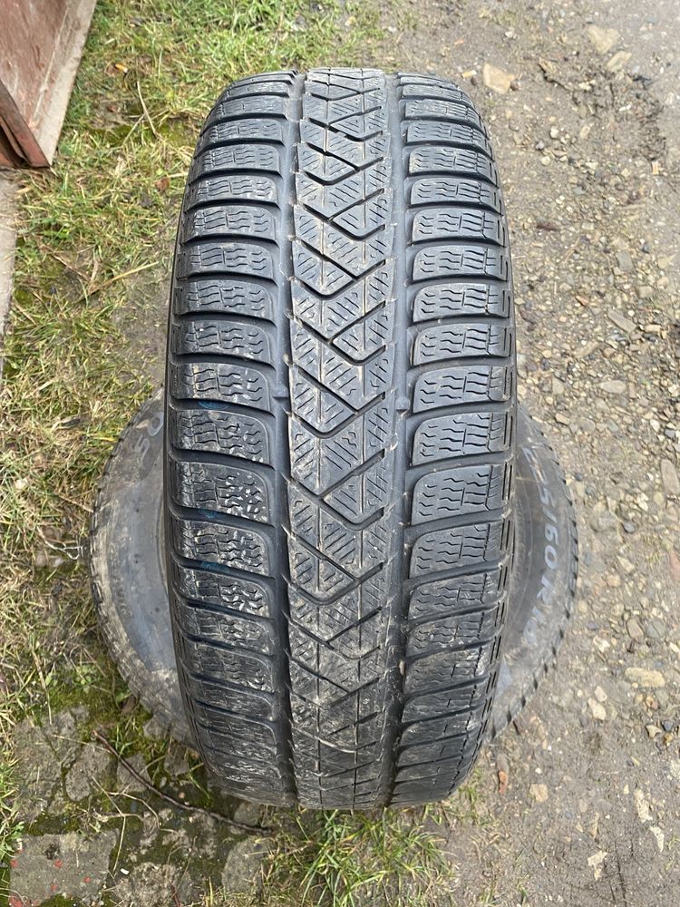 Зимова гума Pirelli Sottozero 3 225/60 R18