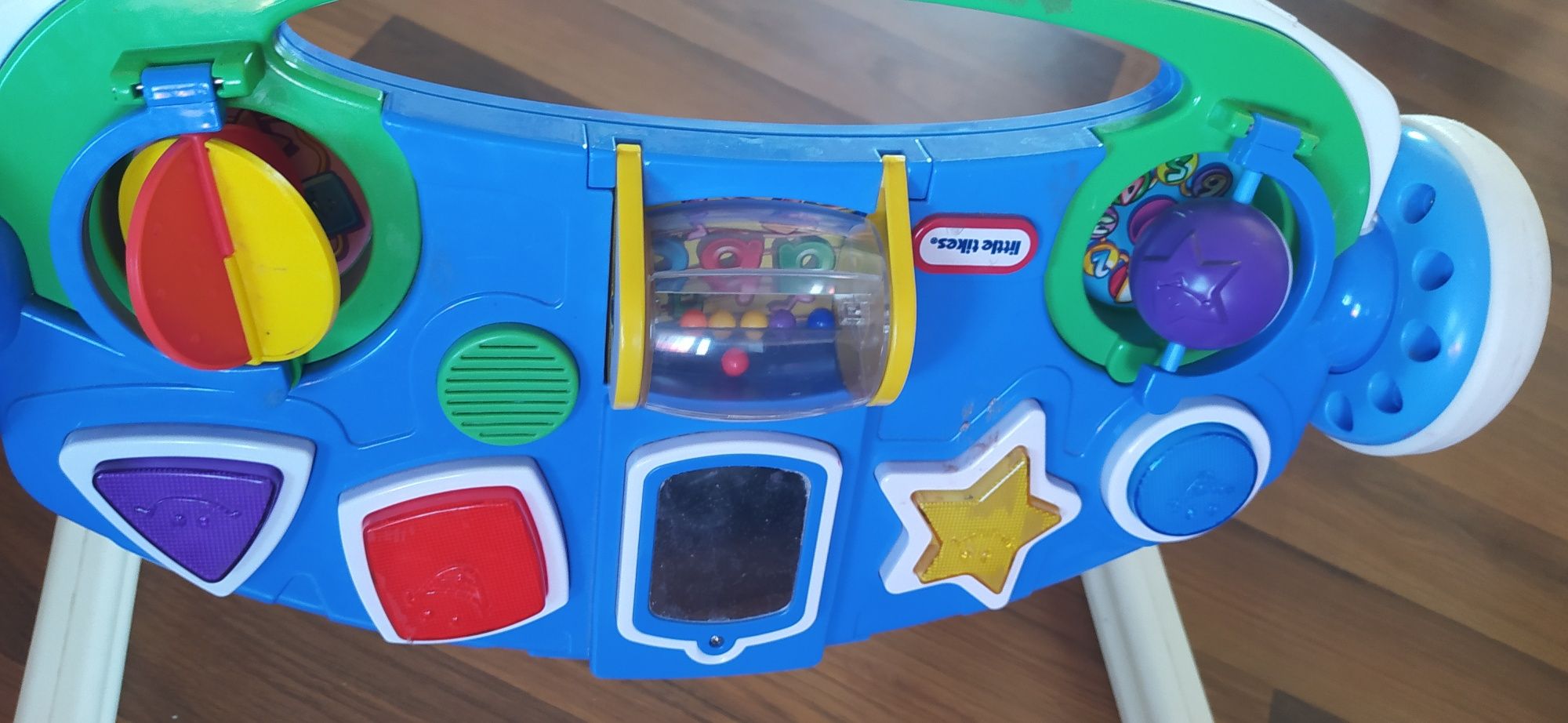 Zabawka dla dziecka, stolik edukacyjny Little Tikes