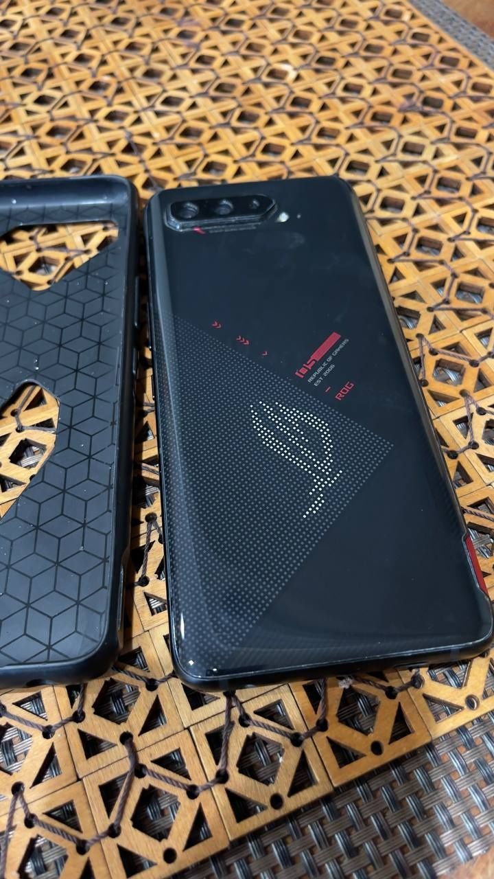 telefon do gier Asus rog 5 / 16/256