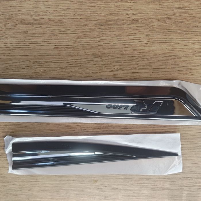 Listwa samochodowa R-line