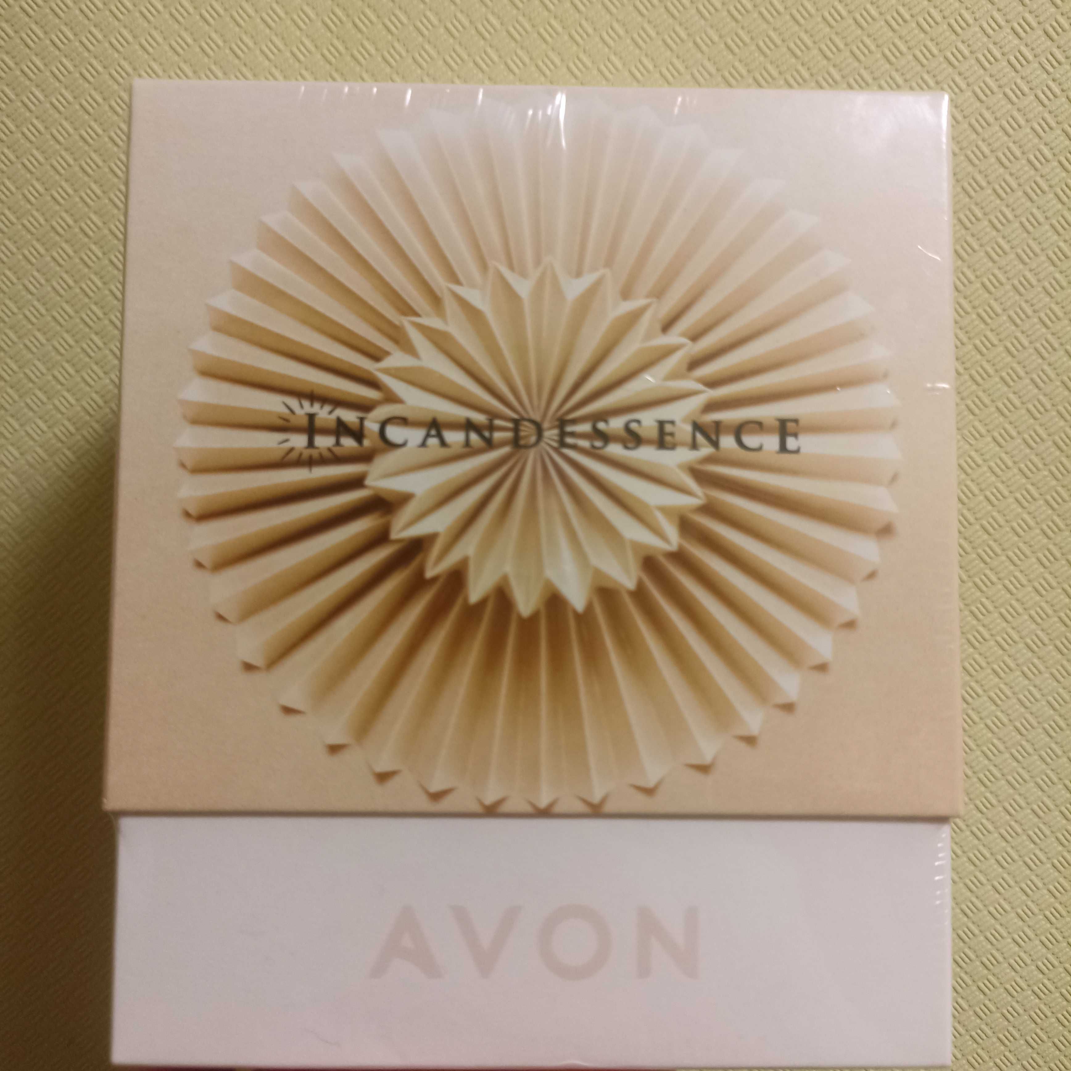 Продам набір AVON Incadessense