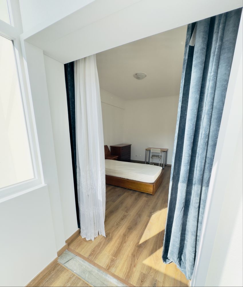 Quarto individual com marquise e limpeza dos wc’s e cozinha 1 X mês