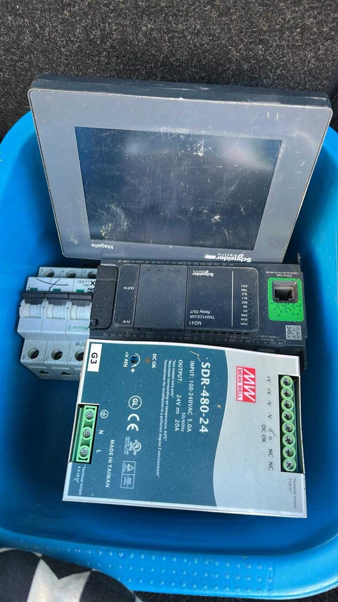 Sterownik PLC Modicon M241 + panel operatorski Magelis + zasilacz