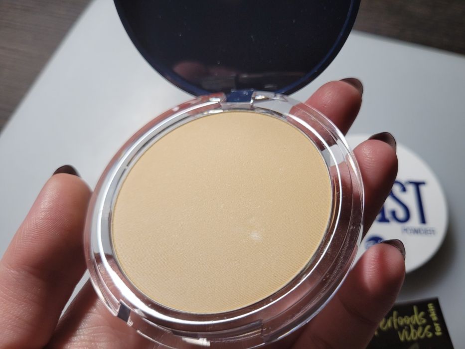 Zestaw pudrów do twarzy Stars from the stars, Bell, Cien