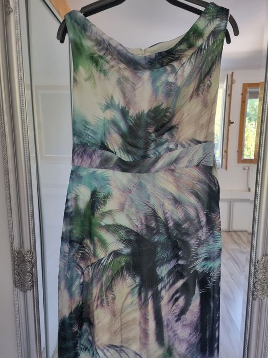 Sukienka z dekoltem typu woda, 38