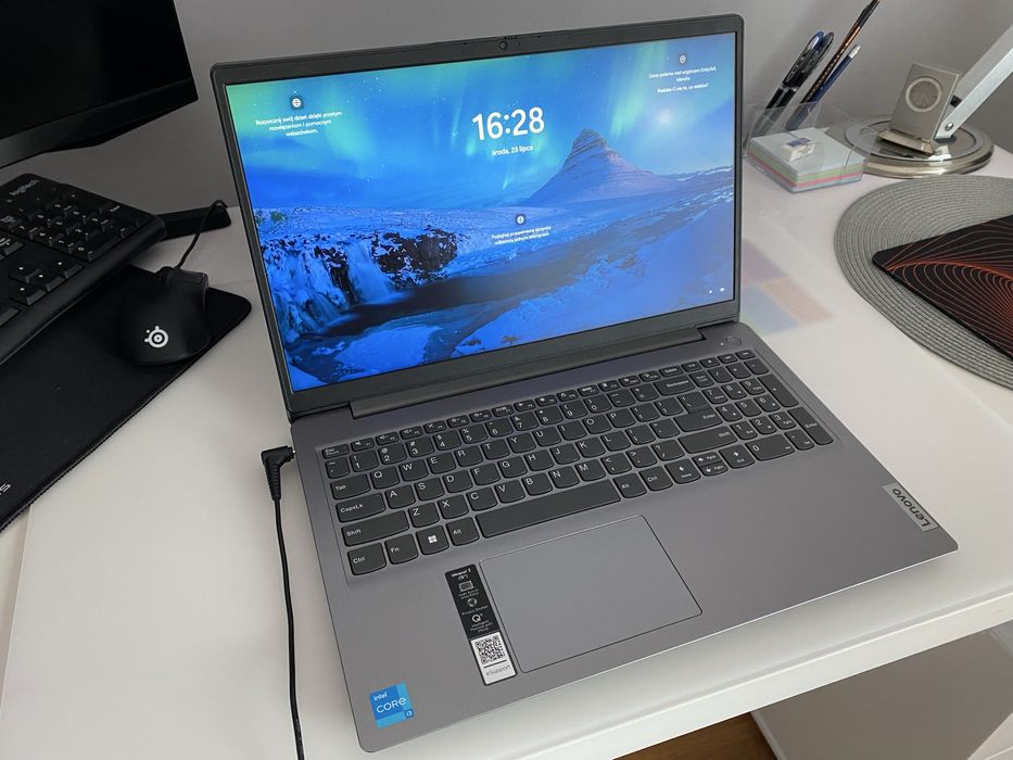 Laptop Lenovo LEN82H801QQPB