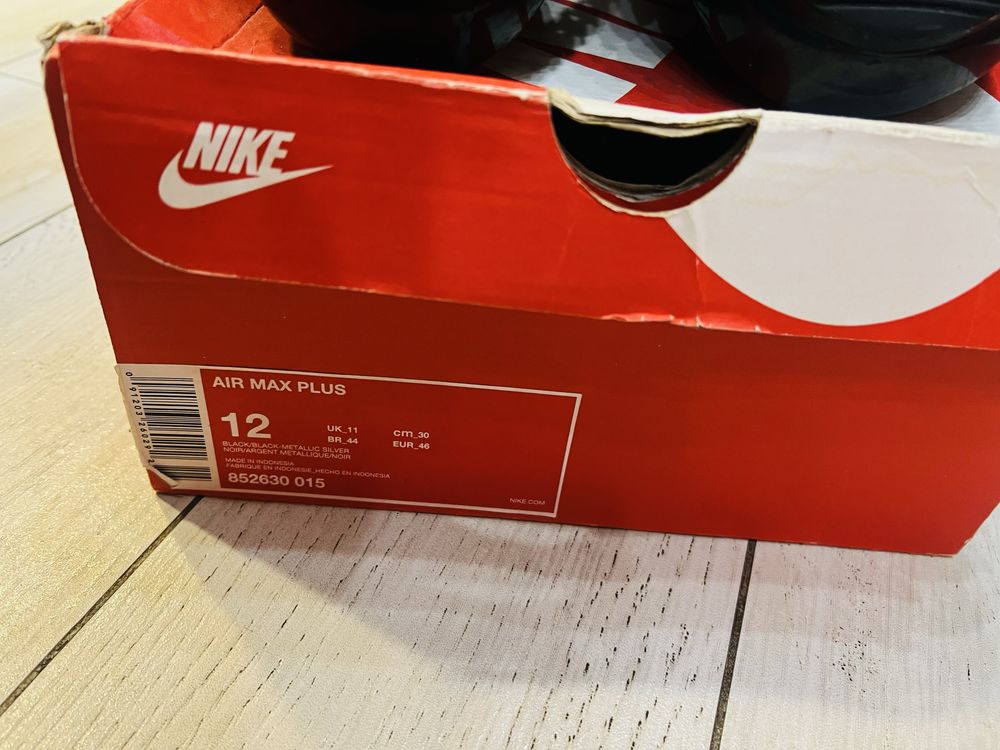 Кросовки Nike AIR MAX PLUS TN 46 размер, 30 см стелька