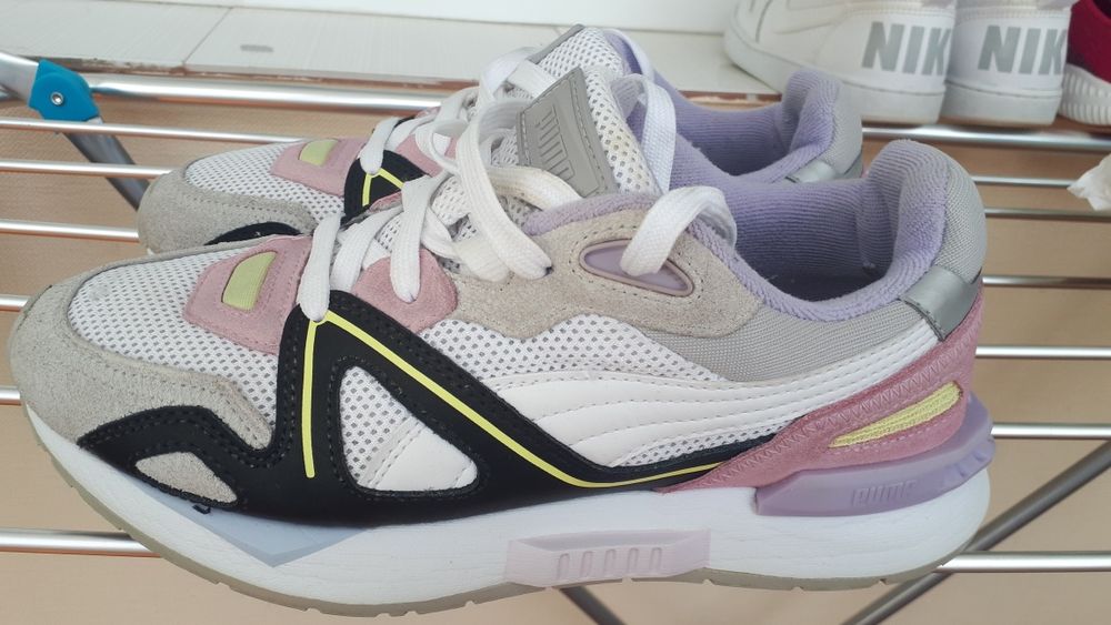 Фірмове підліткове взуття